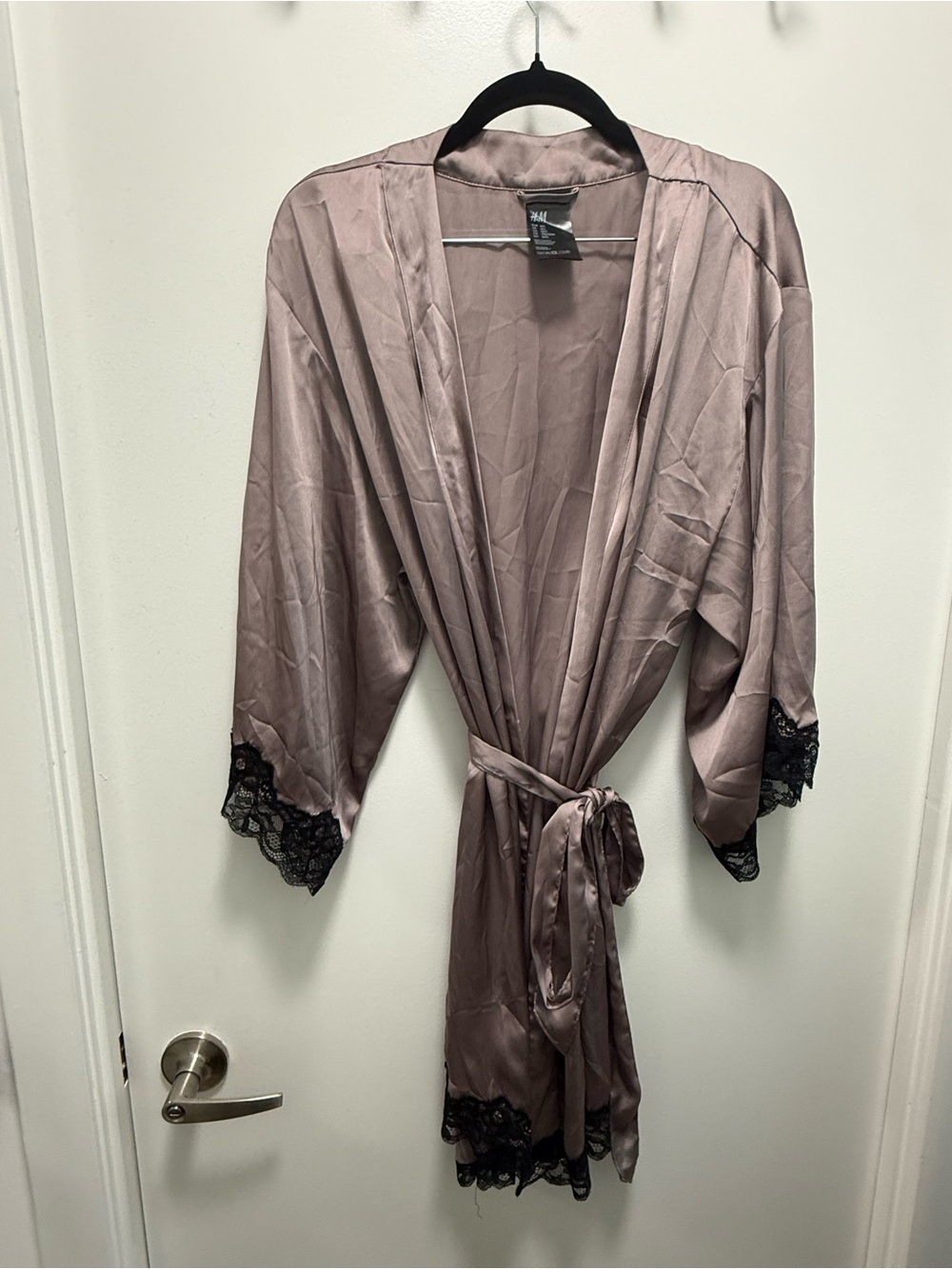 H&M Satin Robe with Black Lace Trim in Dusty Mauve M/L Dressing Gown